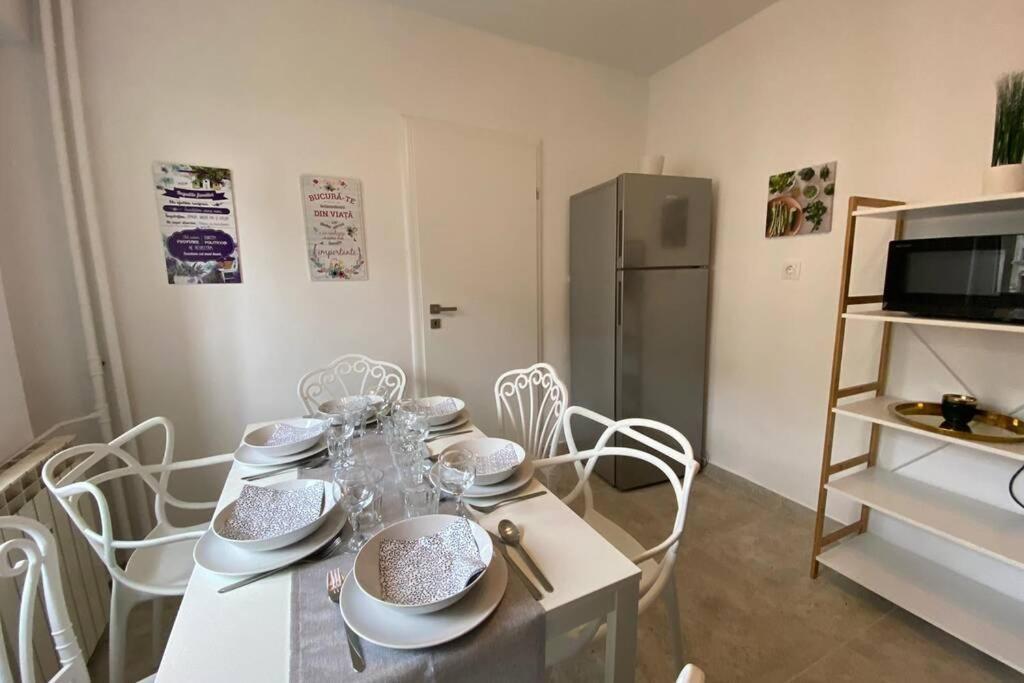 New Luxury Flat In Front Of The Parliament At Unirii Apartment Bukares Bagian luar foto